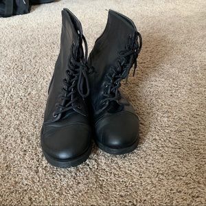 Zip back faux leather combat boots